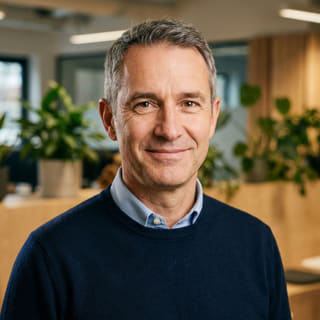 James Mitchell, chef de la direction chez Vaillant Kapitange, photo de profil